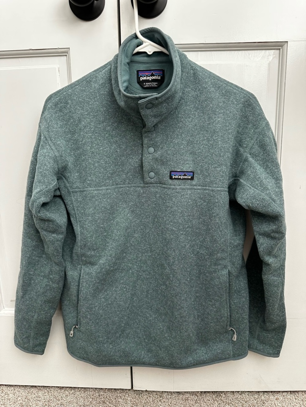 Patagonia women’s light blue  Synchilla Snap-T Fleece Pullover Jacket